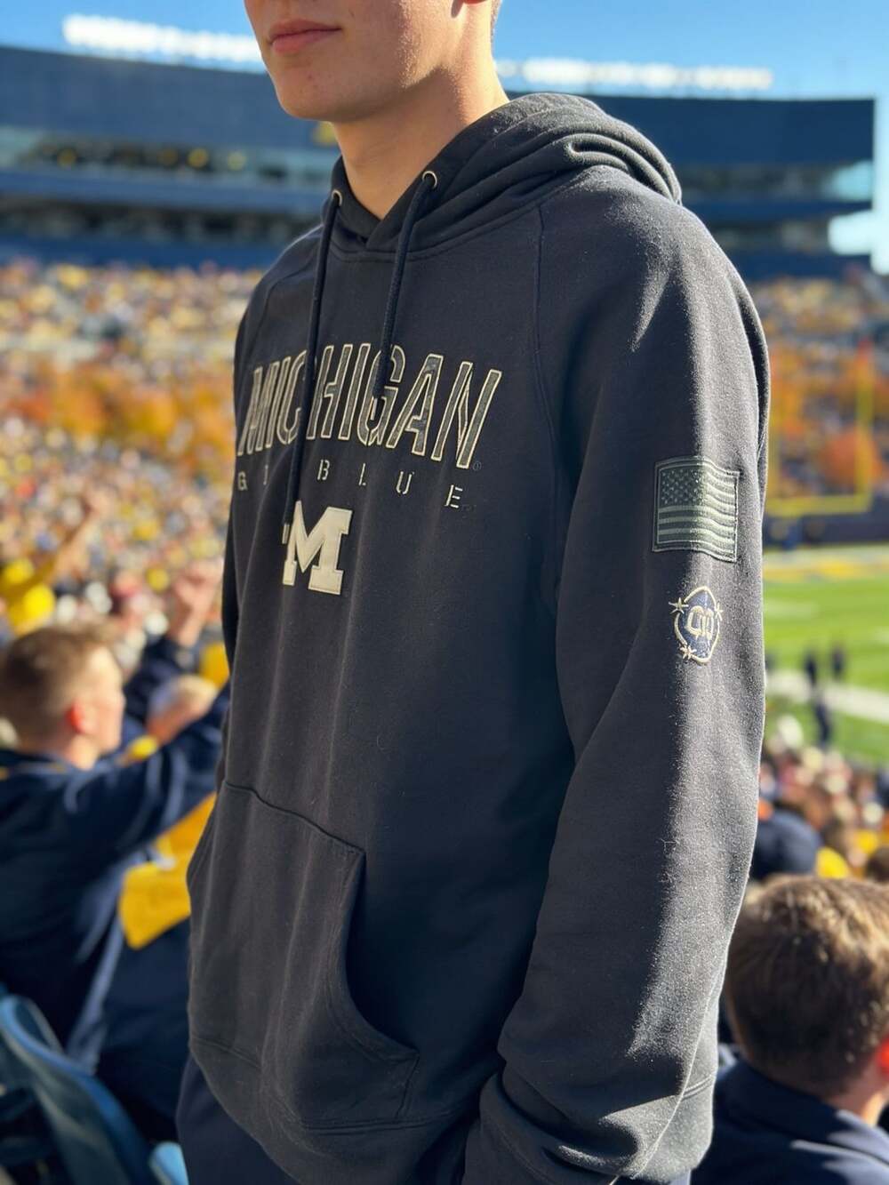 Colosseum Michigan Wolverines OHT Hoodie Size L Black